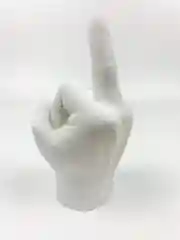 Статуэтка жест / средний палец