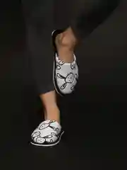 Белый тапочки домашние женские, зайцы