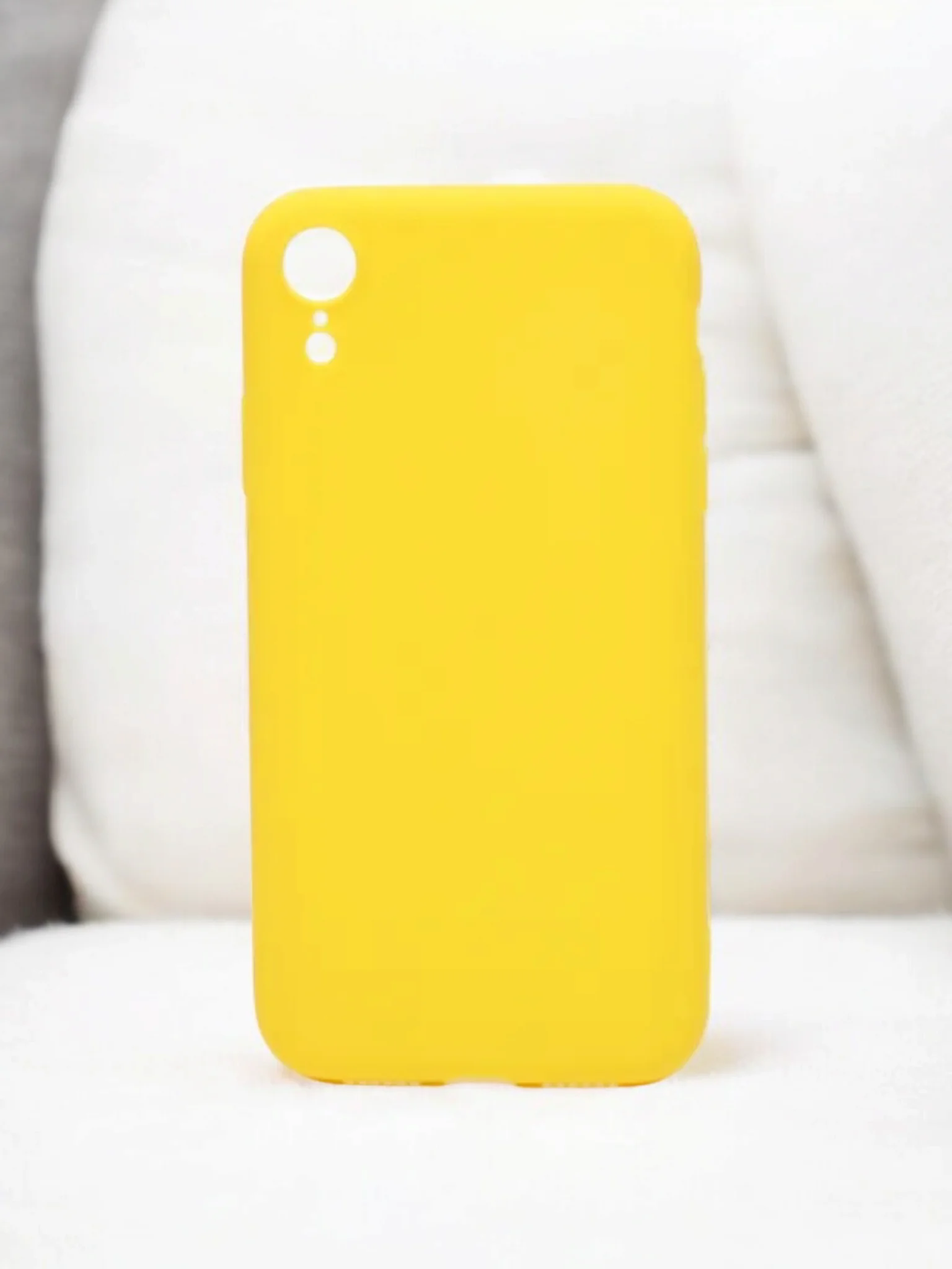 Желтый чехол Silicone Case для iPhone 12, 11, XR, 7, 8, SE, XS, X, 8+, 7+, 6s, 6, Pro, Max