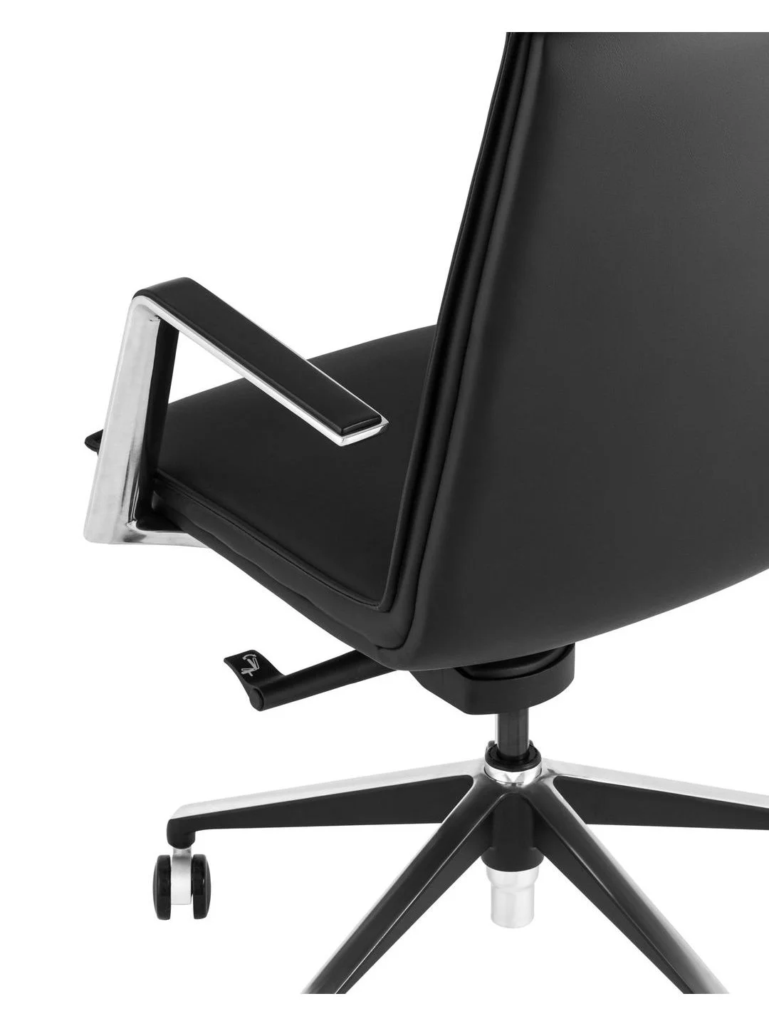 Черный кресло офисное TopChairs Arrow