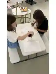 Комплект стола и двух скамеек детский Кейт