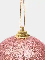 Коралловый набор елочных украшений в коробке, шары, шишки, подарки, новогодние игрушки на елку