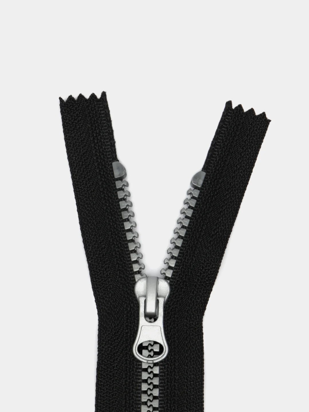 Черный молния MaxZipper трактор №5 н/р серое усил.зв., 16 см н/р, 18 см, 5 шт/уп, т. синяя, белая