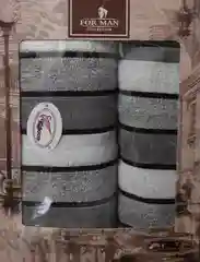 Тёмно-зелёный набор полотенец,2в1 (банное и лицевое )упаковано в  коробку.Состав ткани - махра (хлопок)
