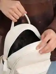 Светло-бежевый рюкзак женский, кожаный