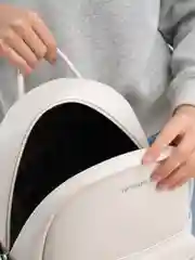 Молочный рюкзак женский, кожаный