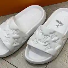 Белый шлепанцы