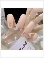 Накладные ногти короткие с дизайном форма Квадрат