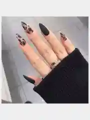 Накладные ногти с дизайном форма Миндаль