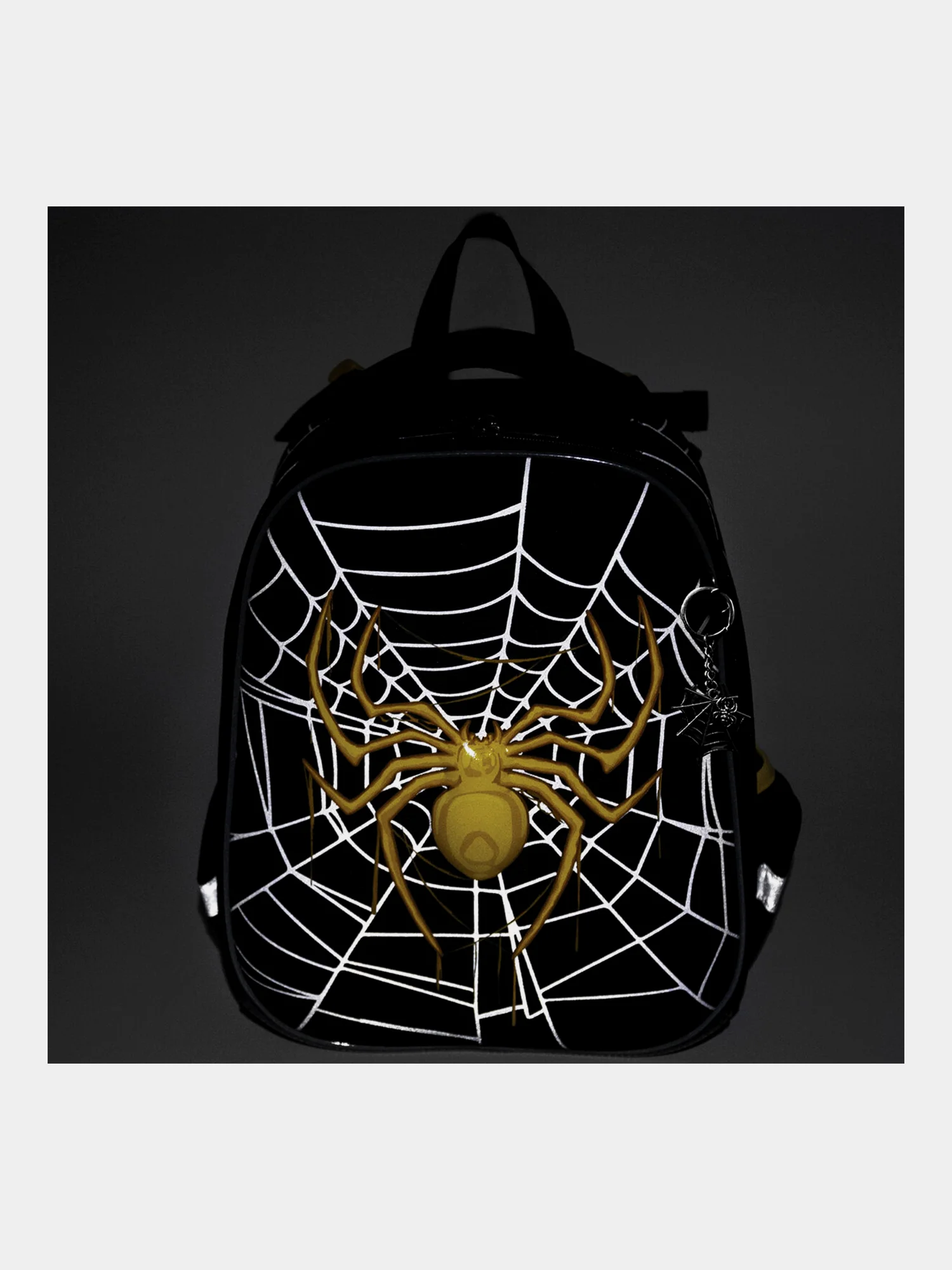 Рюкзак школьный для мальчика Brauberg 2 отделения, с брелком, Venomous spider, 271355
