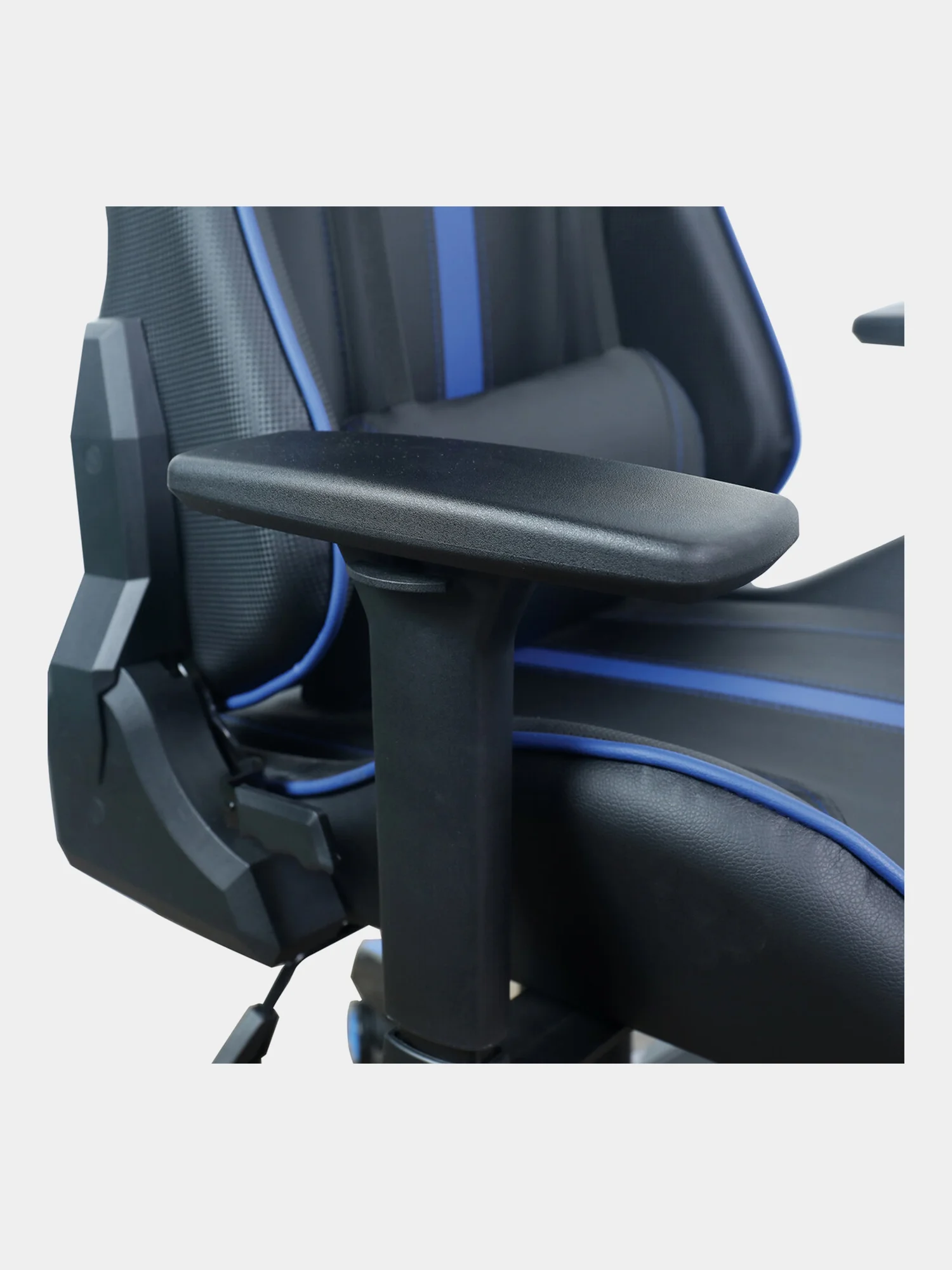 Кресло компьютерное BRABIX GT Carbon GM-120, две подушки, экокожа, черное/синее, 531930