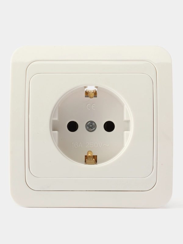 Розетка Smartbuy SBE-02w-16-S1-Z-c, 1 гнездо, 16А, с заземлением, белая