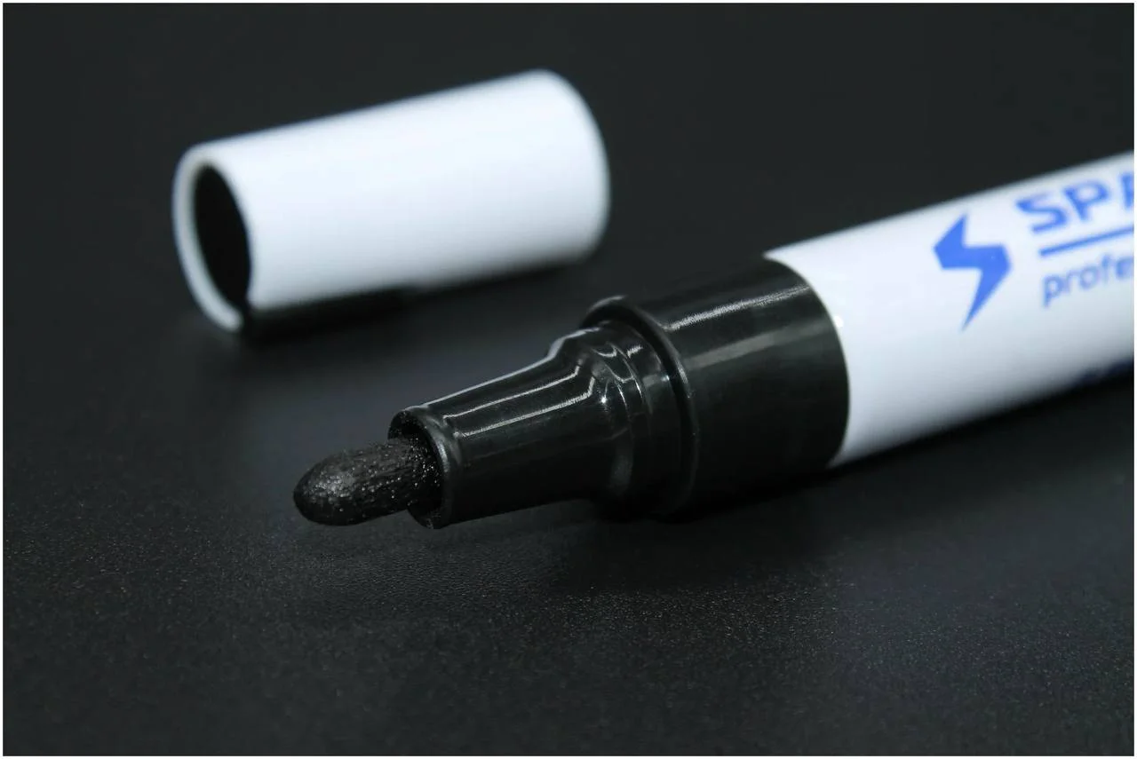 Маркер масляный SPARK LUX PROFESSIONAL SL-210 , черный