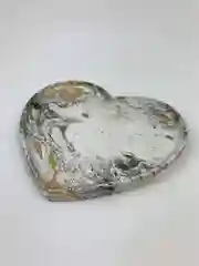 Черный подставка из гипса "Сердце"