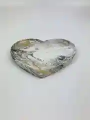 Черный подставка из гипса "Сердце"
