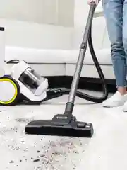 Белый пылесос Karcher VC 3, 1.198-053.0