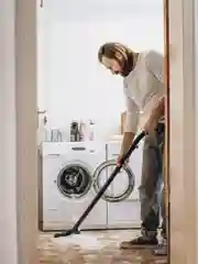 Желтый бытовой пылесос KARCHER WD 5 S V-25/5/22, для влажной и сухой уборки, 1.628-350.0