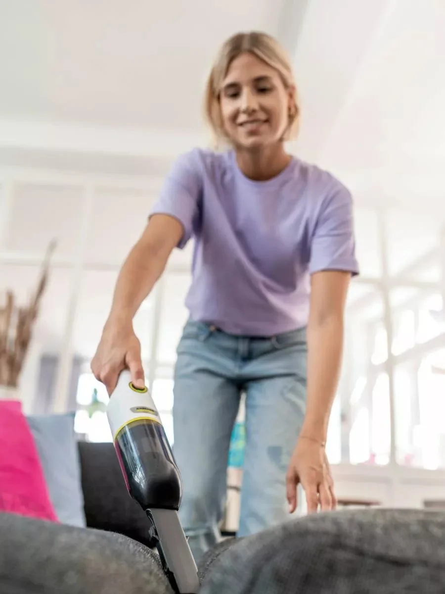 Белый пылесос ручной Karcher CVH 2-4 (1.198-450.0)