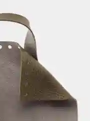 Коричневый клапан с ручкой 22*20 см