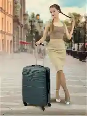 Тёмно-зелёный чемодан на колесах, дорожный, пластиковый, с кодовым замком