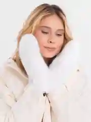 Варежки женские из меха, белые