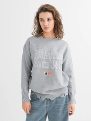 Oversized свитер женский с принтом