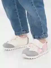 Розовый кроссовки детские