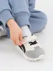 Черный кроссовки детские, черные