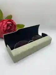 Салатовый футляр на магните для очков женский