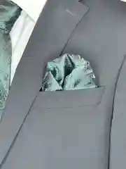 Платок паше в нагрудный карман пиджака