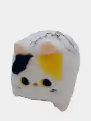 Белый брелок кот-куб