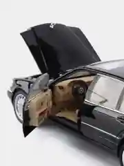Черный масштабная металлическая модель авто 1:24 MERCEDES-BENZ W140