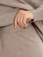Бежевый костюм женский теплый, вязаный