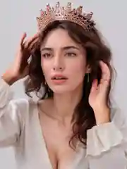 Диадема, корона со стразами