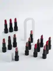 Помада для губ кремовая NOTE Cosmetique deep impact lipstick