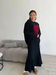 Черный свитер женский с сердцем, джемпер оверсайз