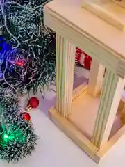 Прозрачный фонарь деревянный декоративный