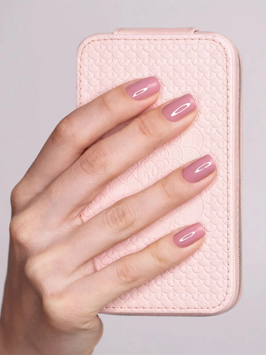 Лак для ногтей LUXVISAGE GEL finish