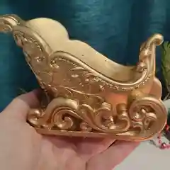 Золотой подсвечник САНИ. 15 см САНКИ РОЖДЕСТВЕНСКИЕ