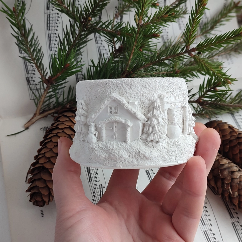 Подсвечник зимний Деревенька из гипса