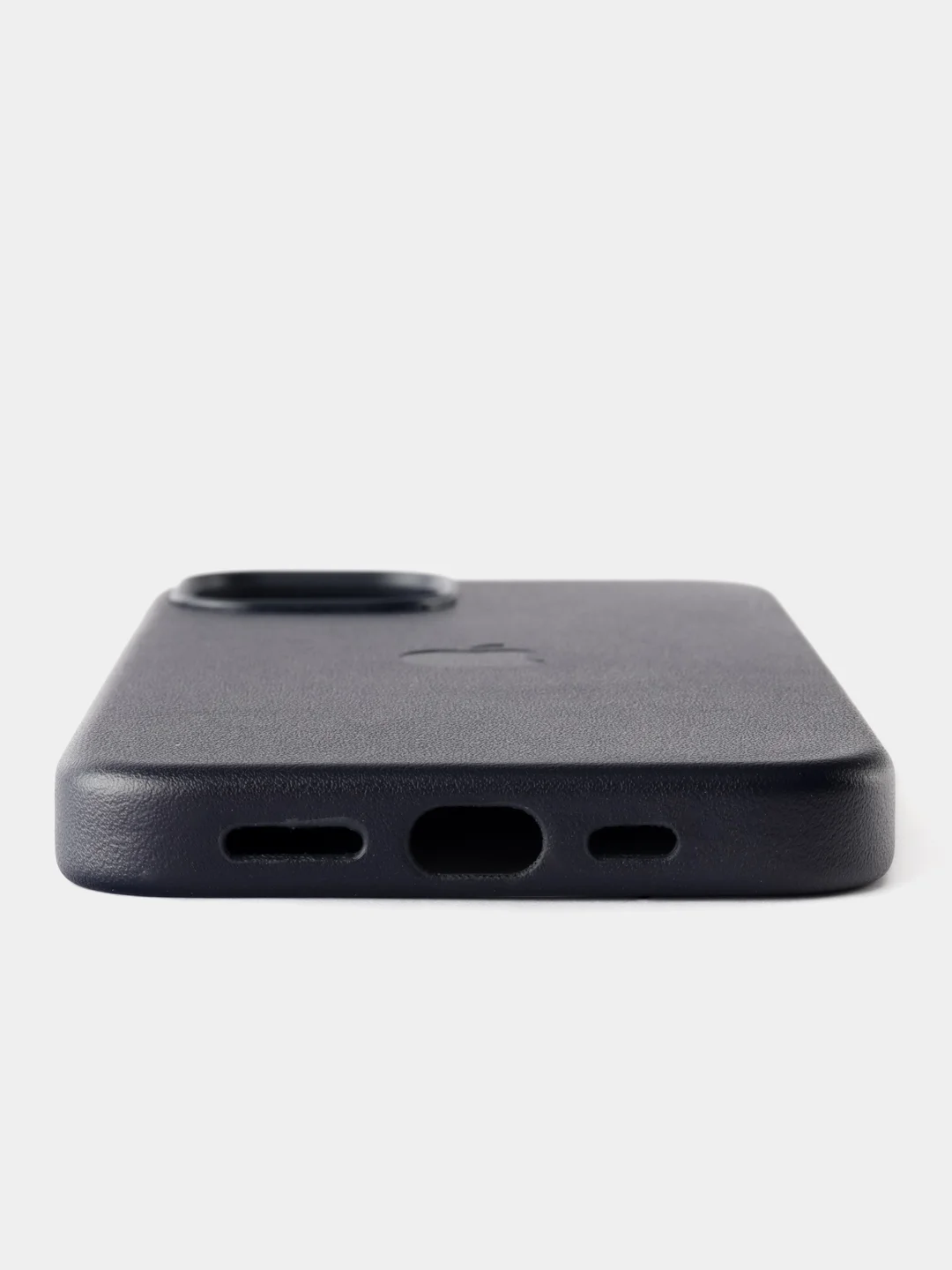 Темно-синий кожаный чехол Leather Case для iPhone 13 с функцией MagSafe