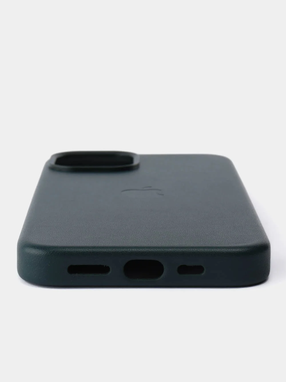 Зеленый кожаный чехол Leather Case для iPhone 14 с функцией MagSafe