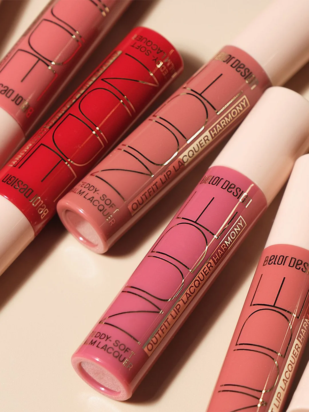 Лаковый блеск для губ Belor Design Nude Harmony Outfit Lip, 4.1 г