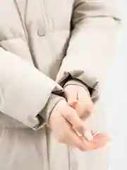 Бежевый куртка зимняя женская длинная