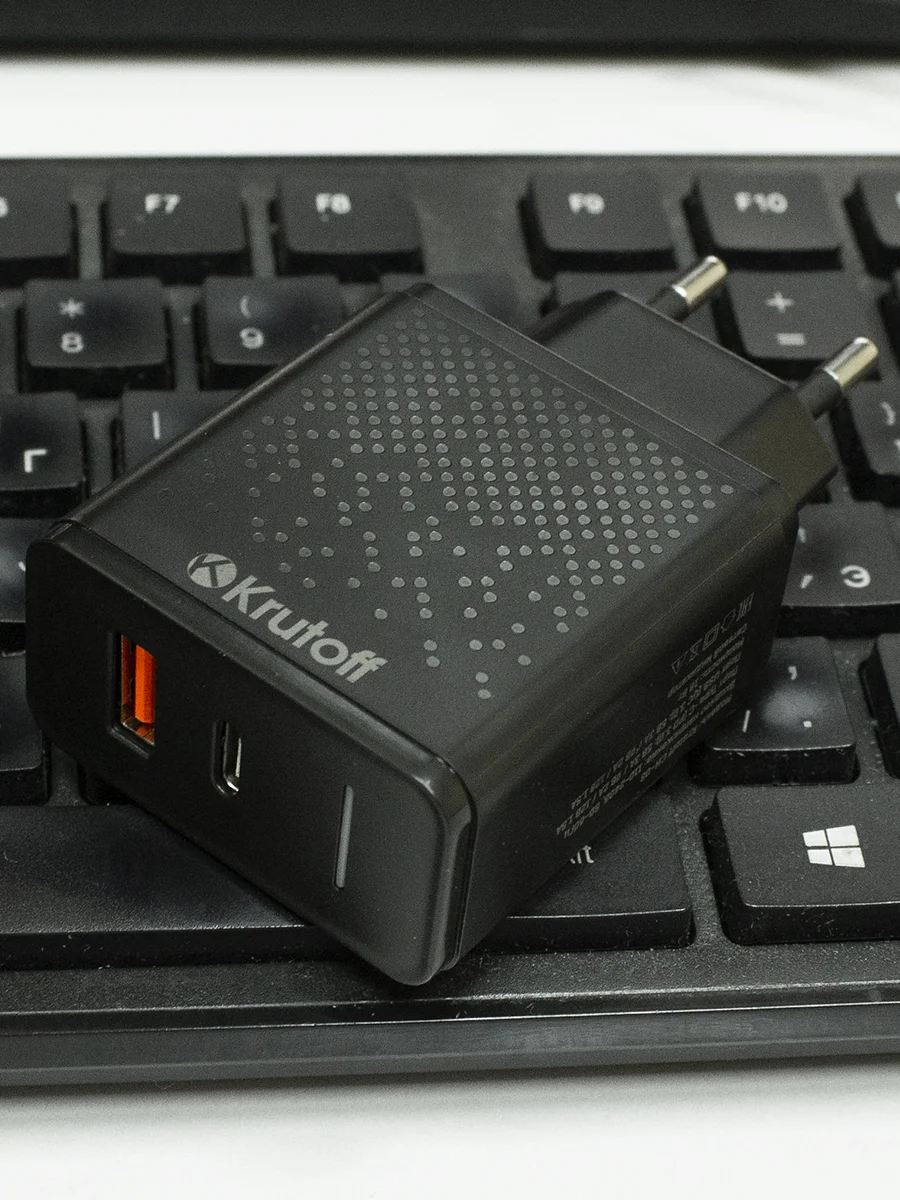 Сетевое зарядное устройство Krutoff CH-08 USB-C+USB-A, PD3.0, QC3.0, 18W
