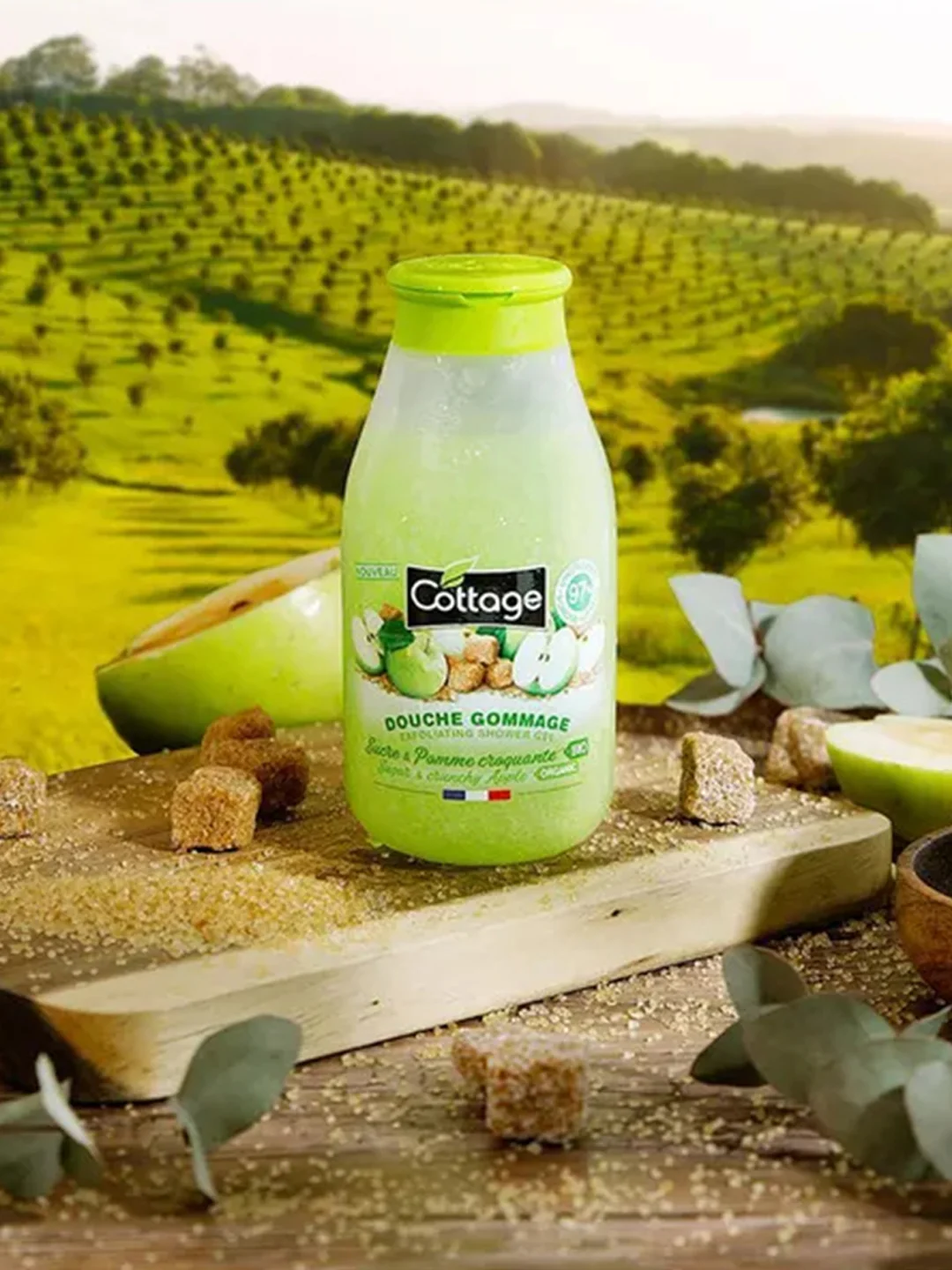 Cottage Гель-гоммаж для душа ЯБЛОКО Exfoliating Shower Gel –  SUGAR& CRUNCHY APPLE, 270 мл