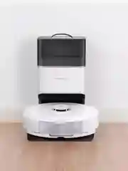Белый робот-пылесос Roborock Q8 Max Plus со станцией самоочистки (EU/Global version)