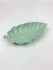 Мятный подставка для украшений из гипса "Листок"