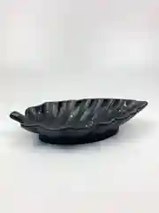 Черный подставка для украшений из гипса "Листок"