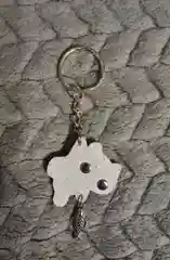 Ледяной оригинальный брелок на ключи в виде кошек из натуральной кожи, брелок кошки,